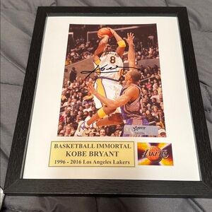 - Kobe Bryant Los Angeles Lakers signed photo